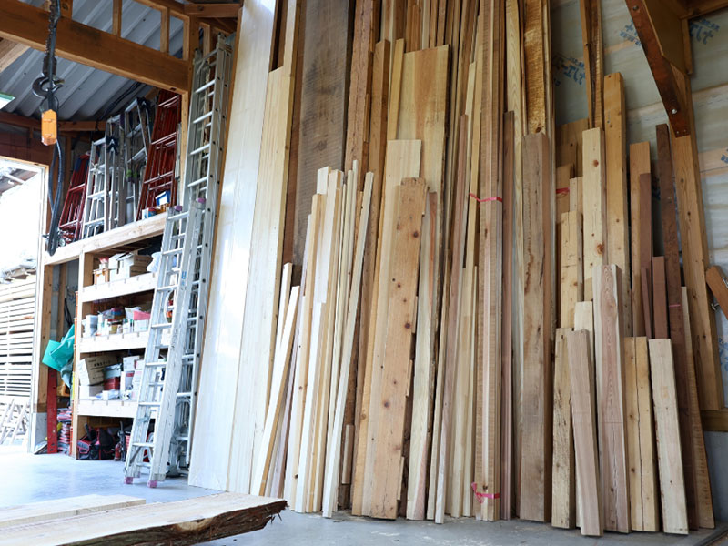 木材も自社製材安全性と仕上がりにもこだわる